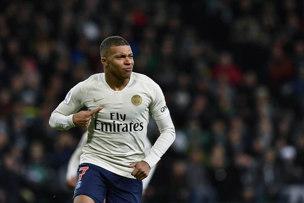 翠微股份：通过基金间接投资约1.5亿元于超聚变